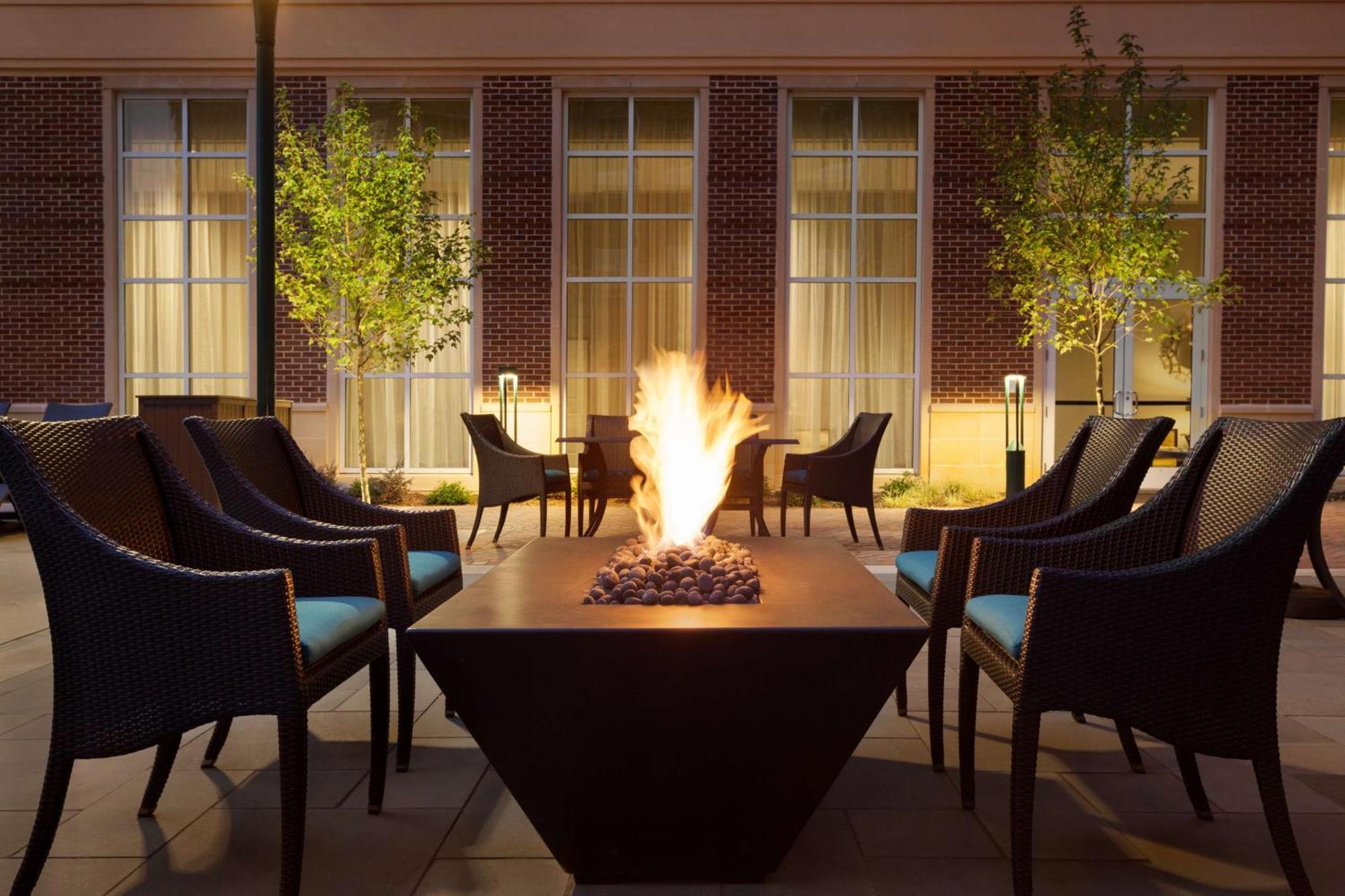 Hilton Garden Inn Charlotte Southpark Exterior foto